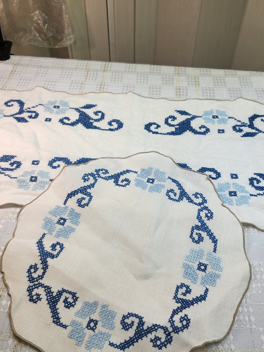 2 Blue Floral Embroidered Linen Doily and Runner Set